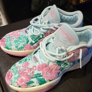 Lebron James XXI Premium Basketball shoes